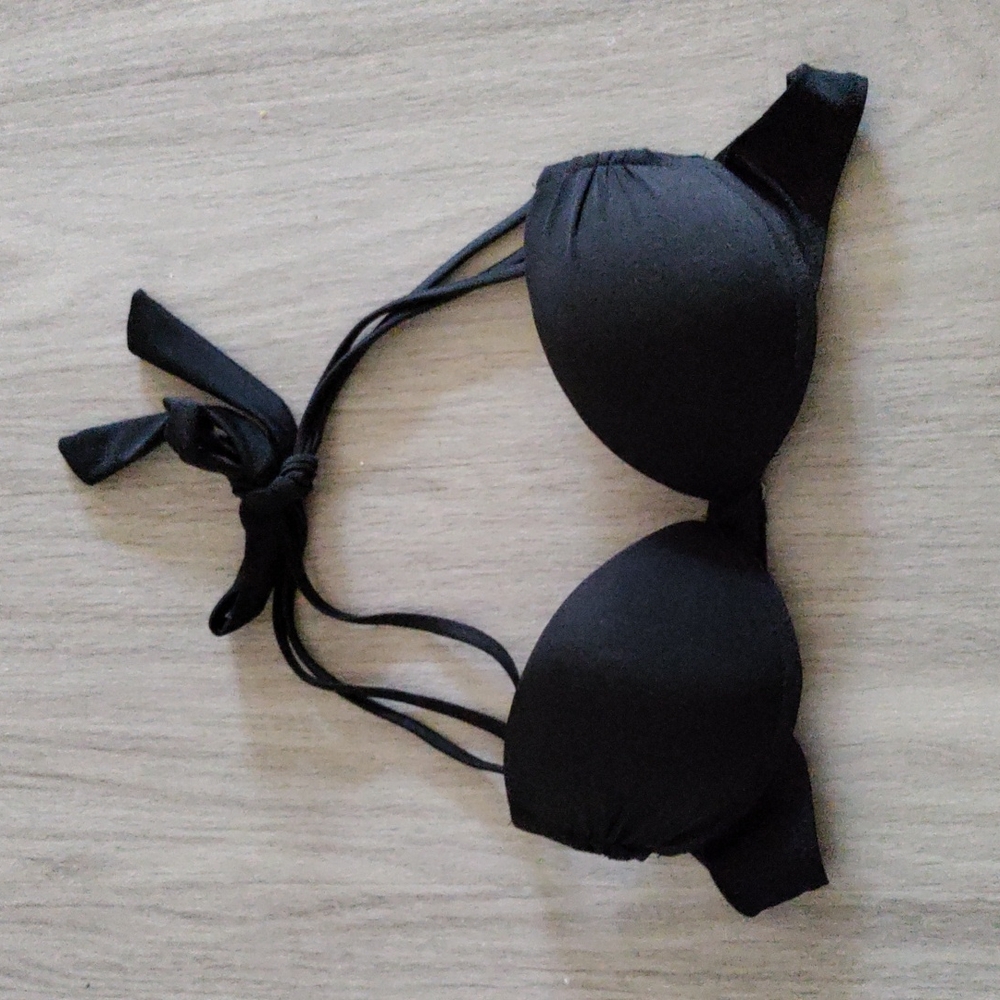 Black bikini top